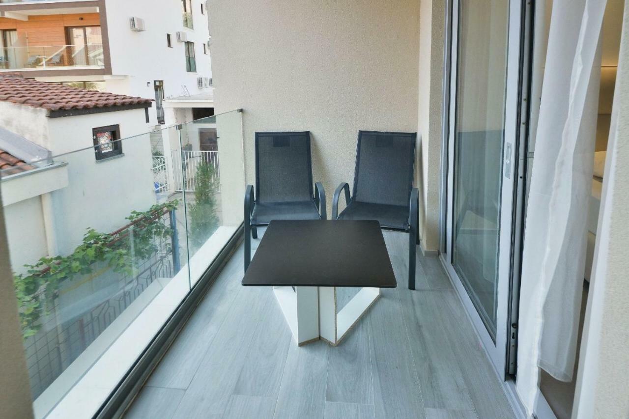 Luka Lägenhet Budva Exteriör bild