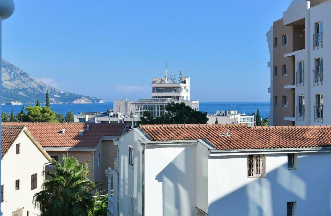 Luka Lägenhet Budva Exteriör bild